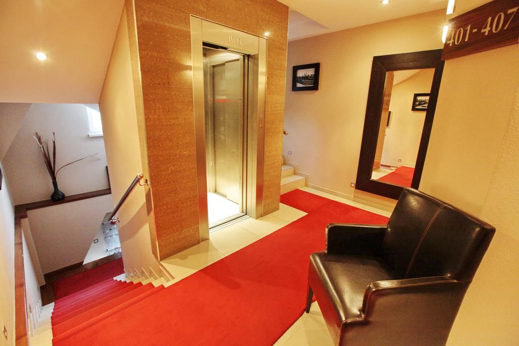 City Hotel Nitra With Free Parking מראה חיצוני תמונה