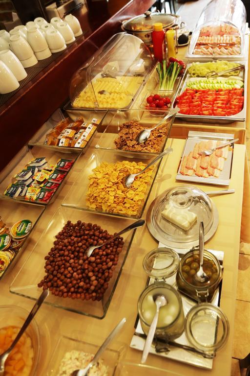 City Hotel Nitra With Free Parking מראה חיצוני תמונה